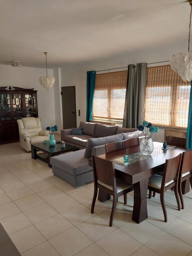 Passatempo Casa - 3 Bedroom Apartment Close To The Swimming Pool Gerani  Exterior photo